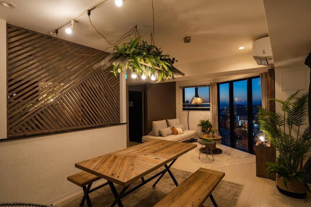 The Penthouse Ginowan Appartement Urasoe Buitenkant foto