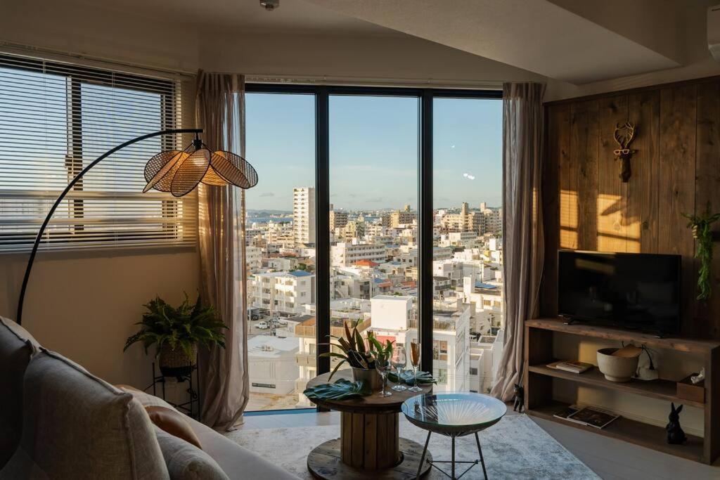 The Penthouse Ginowan Appartement Urasoe Buitenkant foto